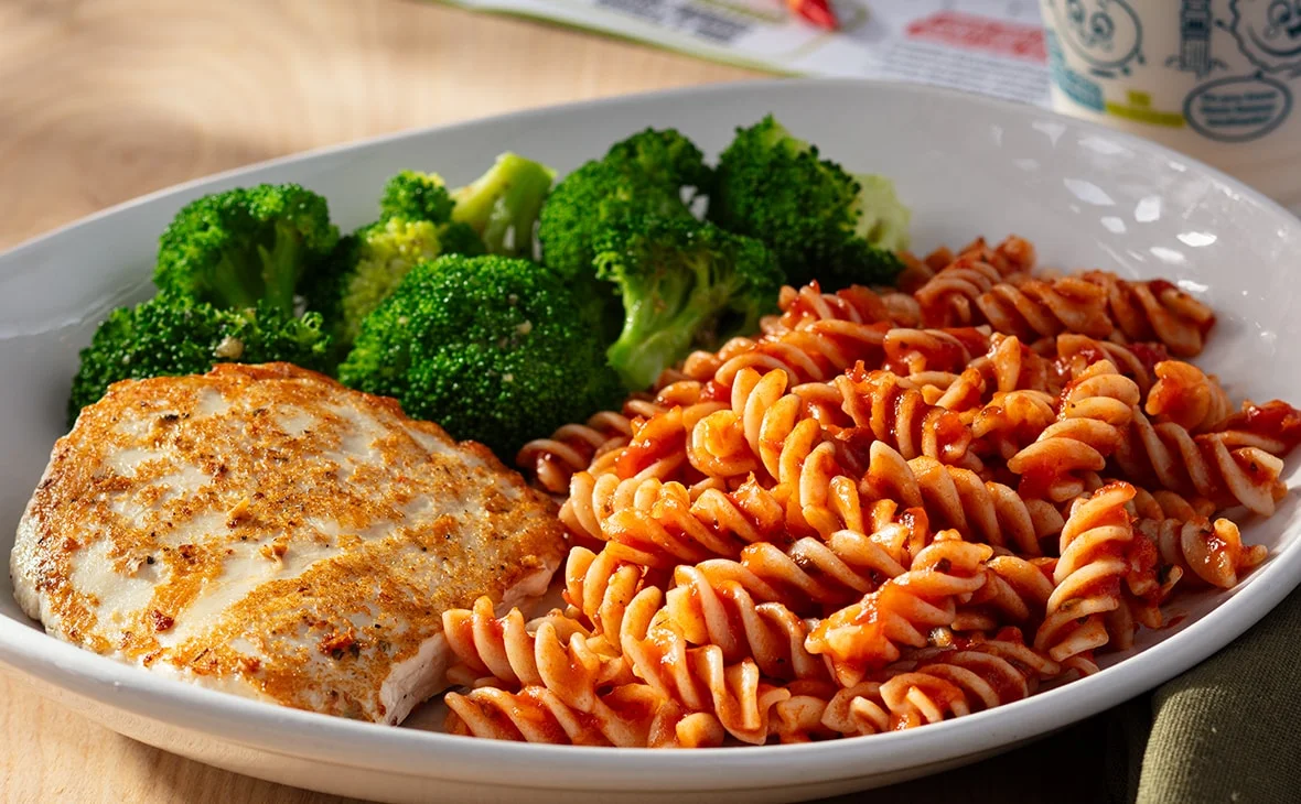 Grilled Chicken with Rotini Pasta & Marinara